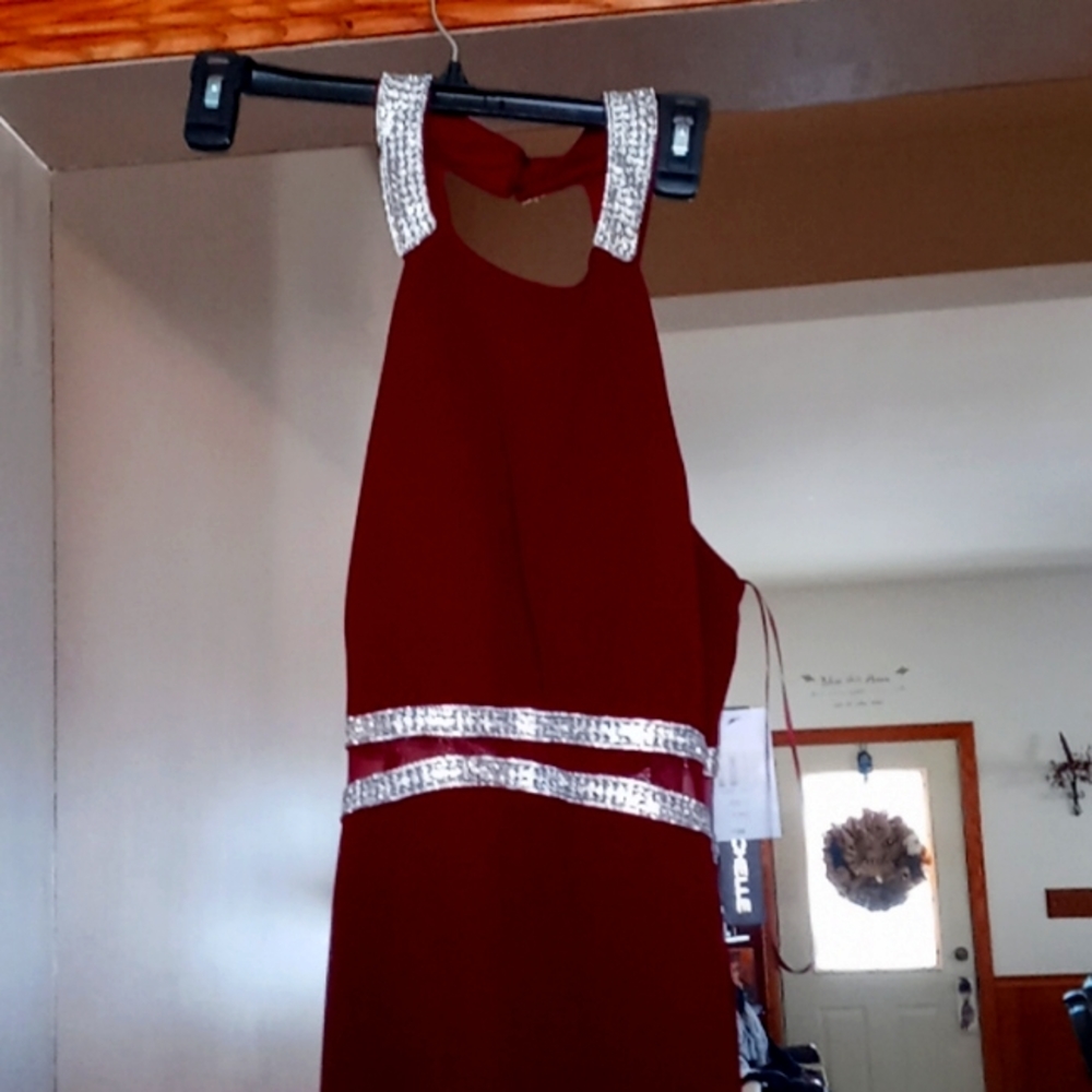 Beautiful New prom formal wedding dress size 11, high leg slit